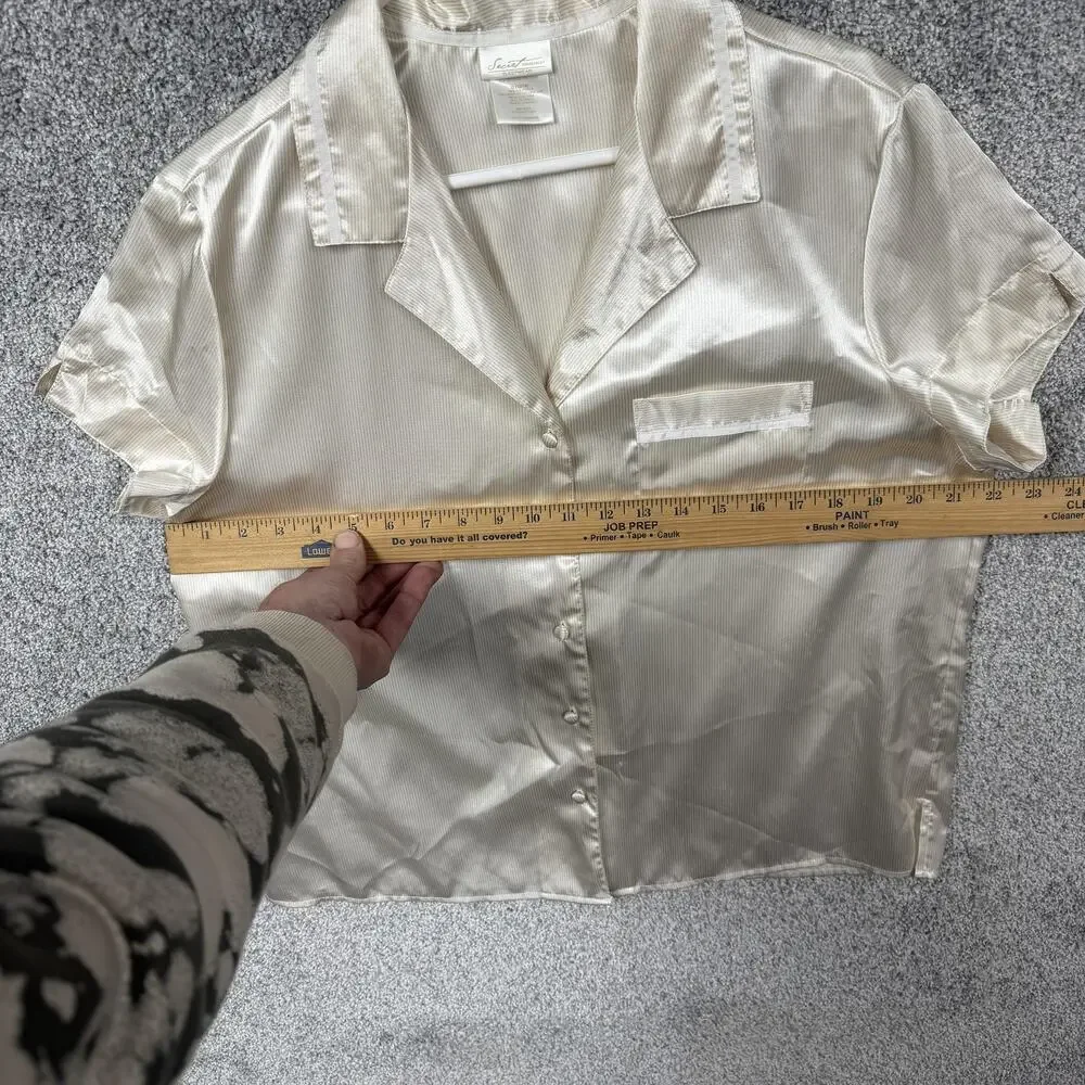 Secret Treasures womens size